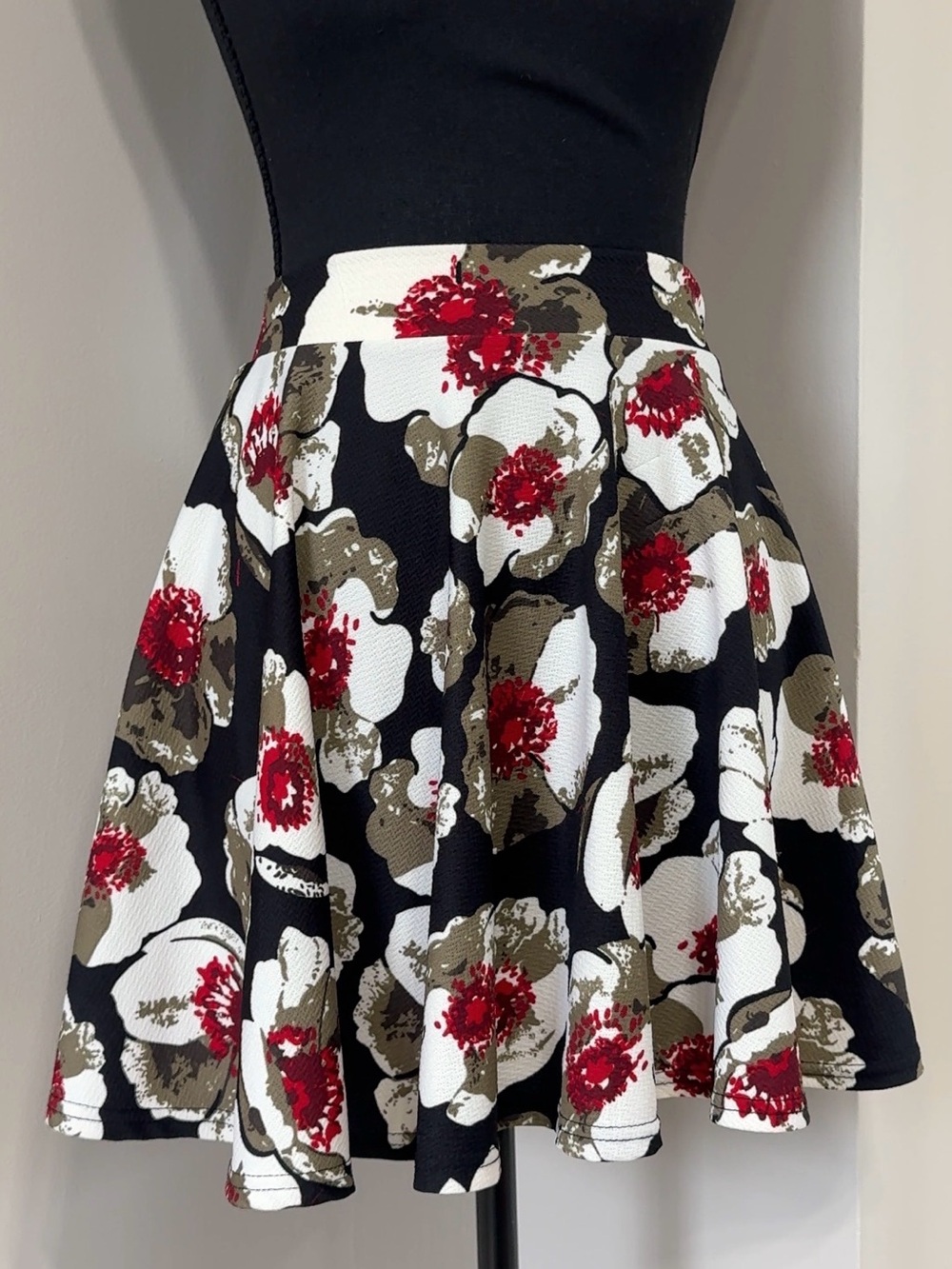 Floral Skater Skirt Fit & Flare Mini SZ M
